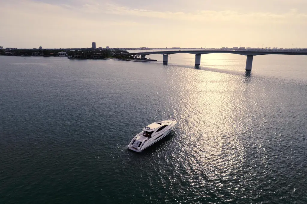 rent yacht in tampa